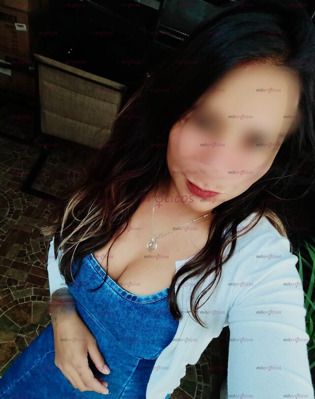 FOTOS DE DELICIOSA CHAVA CON UN SEXO MUY MOJADITO, PRUEBALO Y NO TE QUEDES CON LAS GANAS!