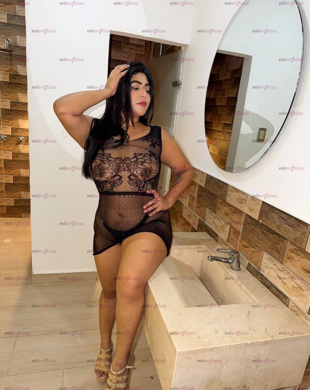 FOTOS DE HOLA CÓMO ESTÁS DÉBORA HA LLEGADO A ESCURRIR Y ORDEÑAR A TODAS LAS VERGAS