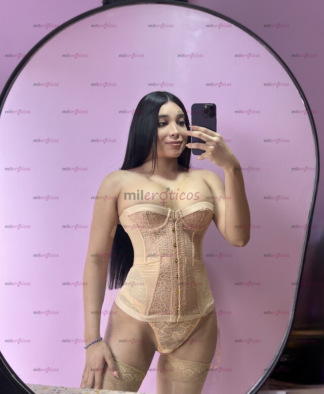 FOTOS DE UNA NIÑA LINDA EL TU CIUDAD CON UN CUERPO Y CARAMELO RICO