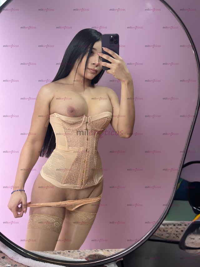 FOTOS DE UNA NIÑA LINDA EL TU CIUDAD CON UN CUERPO Y CARAMELO RICO