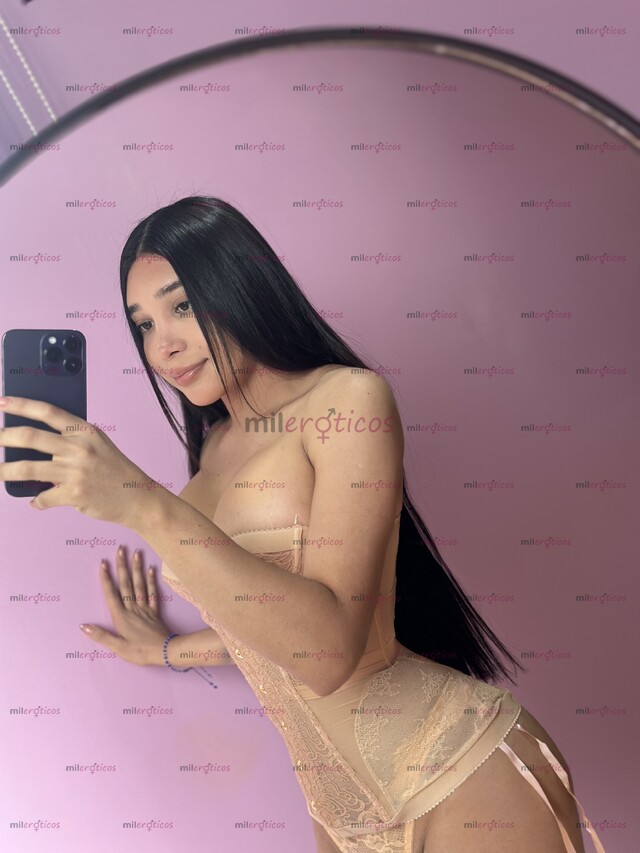 FOTOS DE UNA NIÑA LINDA EL TU CIUDAD CON UN CUERPO Y CARAMELO RICO