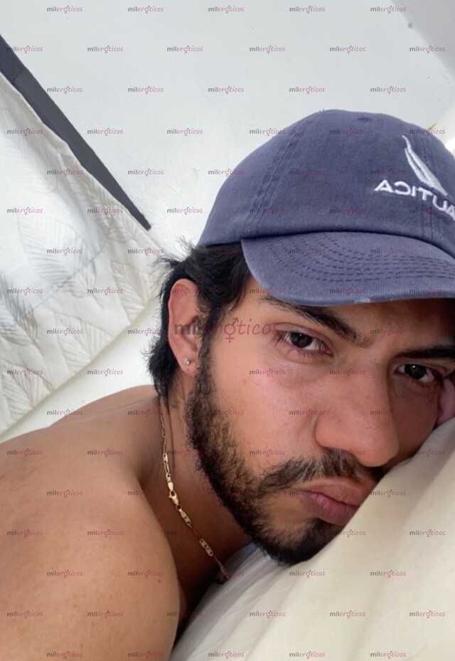 FOTOS DE JOVEN ACTIVO MORENO DOMÍNANTE CACHONDO Y MORBOSO
