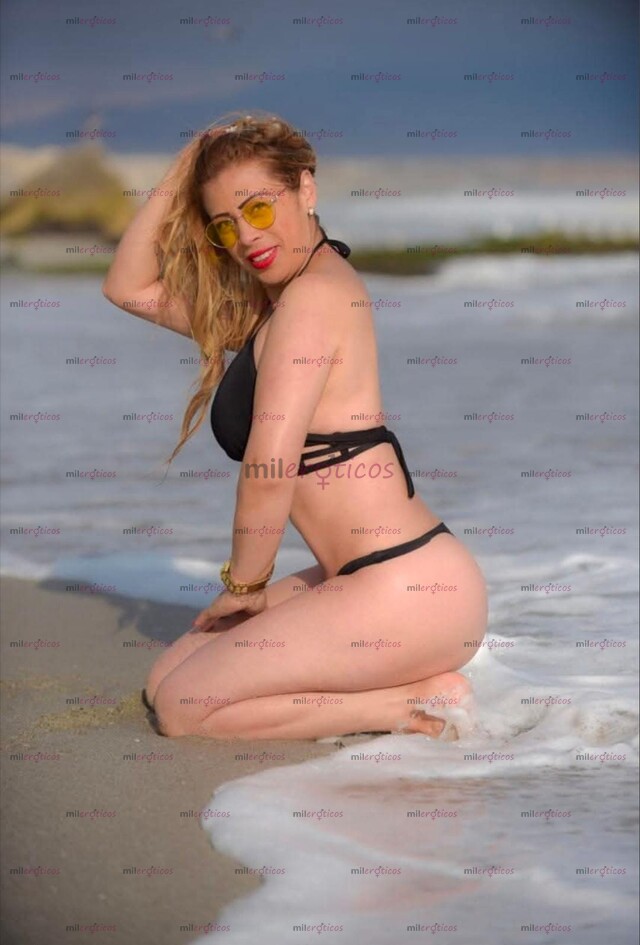 FOTOS DE CALIENTE COLOMBIANA SEXOXA!!! MOJADITA PARA TIII....