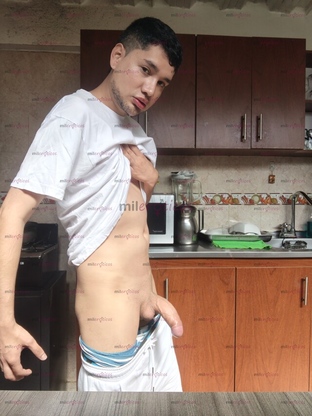 FOTOS DE CHICO SERIO CON LUGAR PRIVADO ROL VERSATIL FOTOS REALES