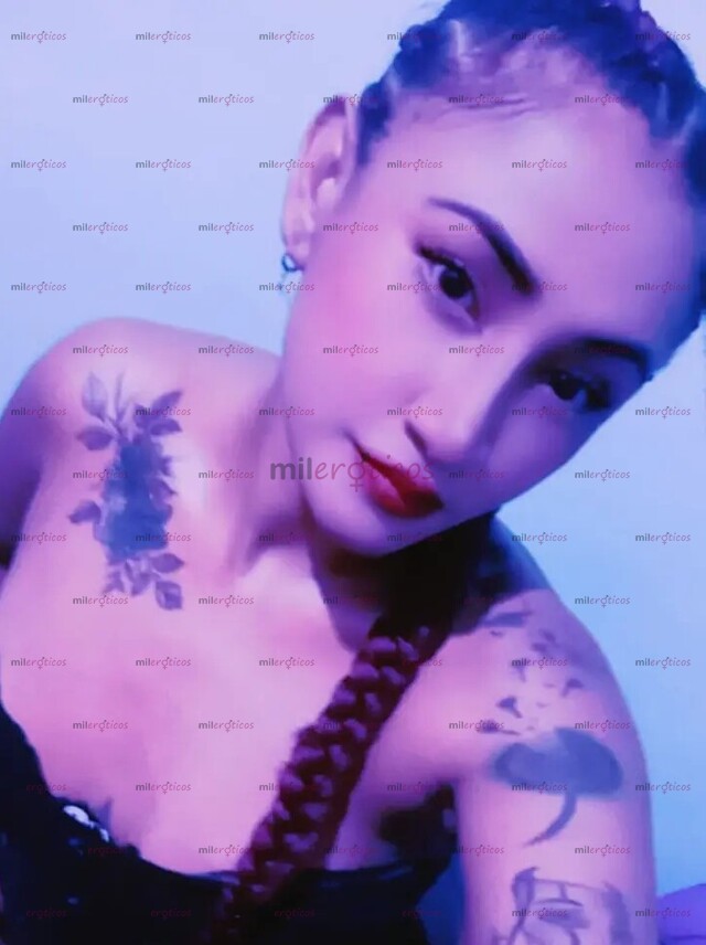 FOTOS DE HOLA SOY CRISTAL E VUELTO RICA MORENITA APRETADITA ARECHITA EN SAN VICENTE