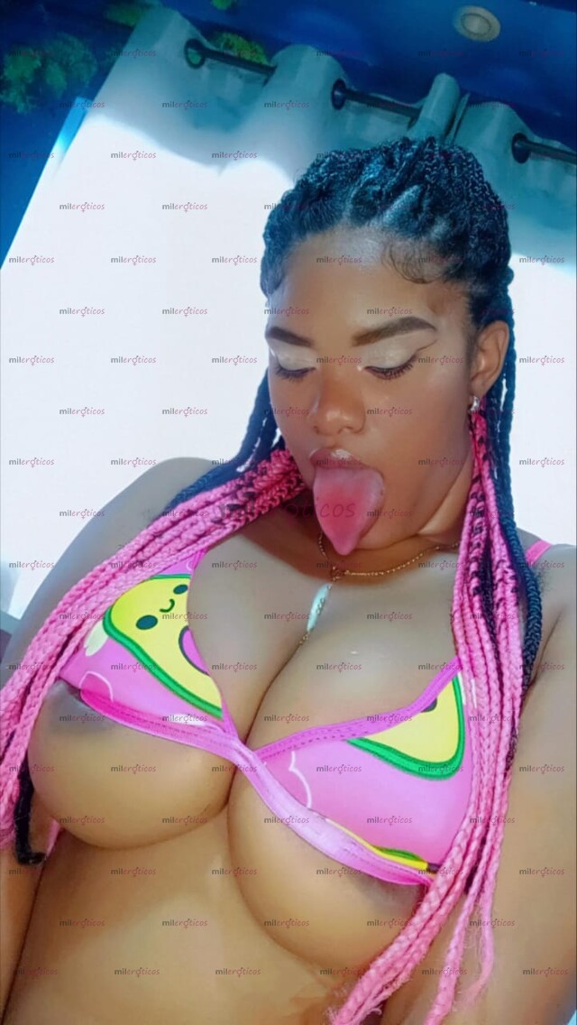 FOTOS DE NEGRA CON MUCHAS GANAS DE VERGA PARTEME MI ENORME CULO SUPERCLITORIS PARA TI BB