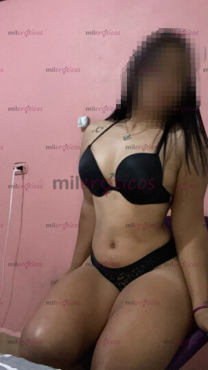 FOTOS DE MORENITA SUPER RICA CON GRANDES GLÚTEOS, UNA CINTURITA MUY RICA Y MUY CACHONDA