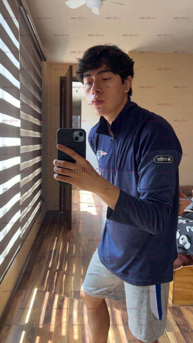 FOTOS DE CALEB 20 AÑOS NUEVO EN ESTO CON GANAS DE PASARLA BIEN