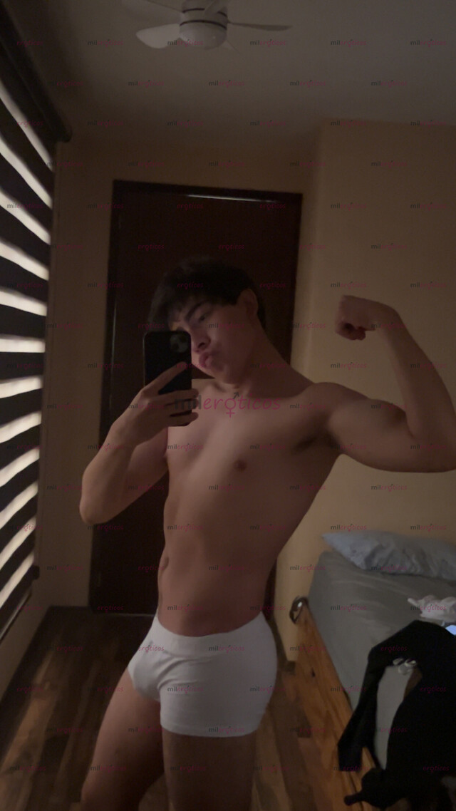 FOTOS DE CALEB 20 AÑOS NUEVO EN ESTO CON GANAS DE PASARLA BIEN