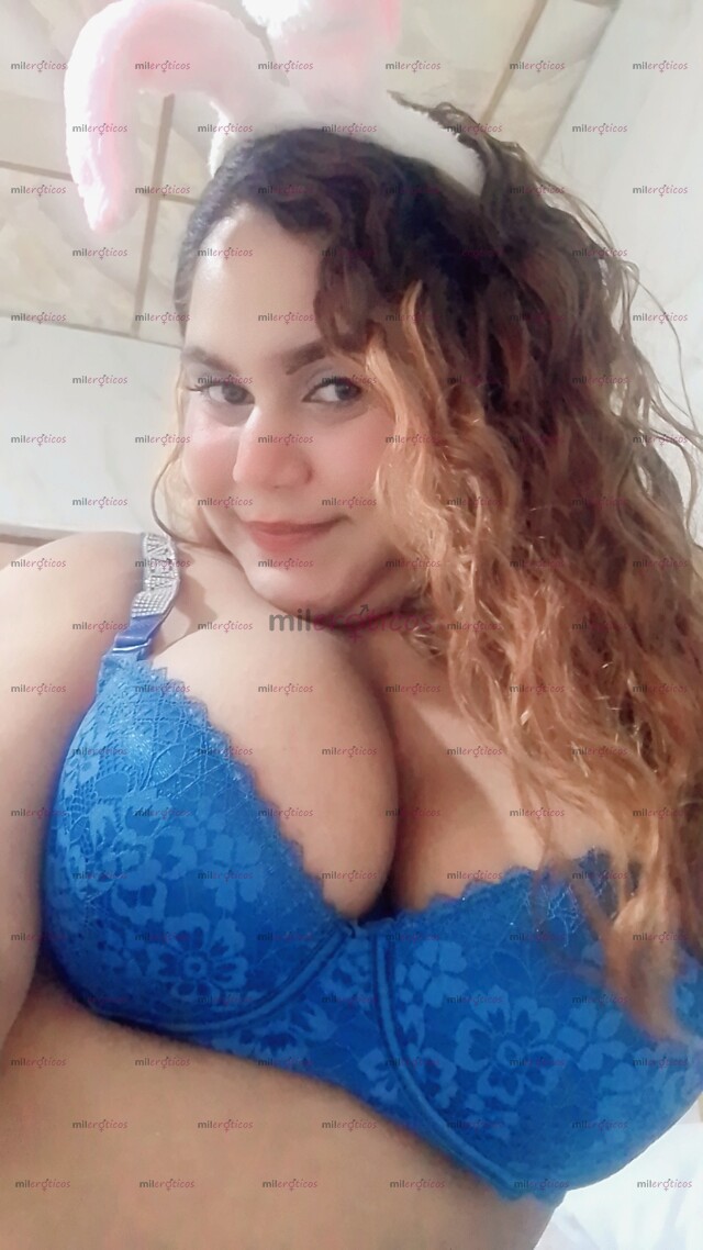 FOTOS DE TU TETONA, ESTRECHITA, RELLENITA Y PIERNONA A LA ORDEN