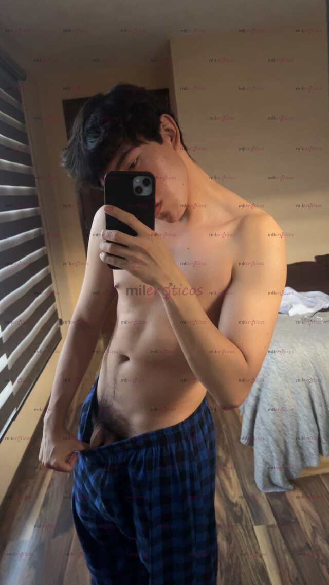 FOTOS DE CALEB 20 AÑOS NUEVO EN ESTO CON GANAS DE PASARLA BIEN