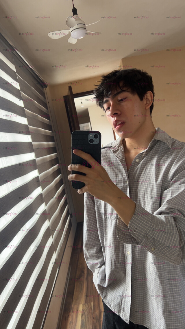 FOTOS DE CALEB 20 AÑOS NUEVO EN ESTO CON GANAS DE PASARLA BIEN