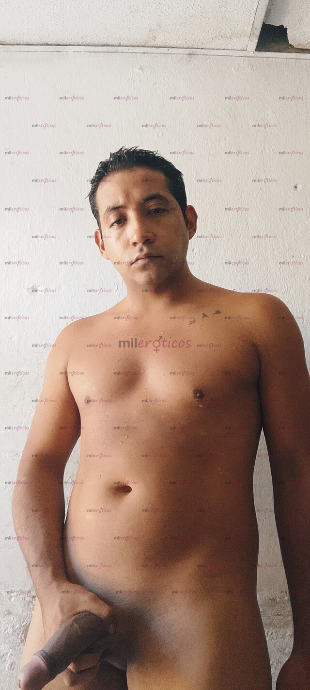 FOTOS DE MORENO JOVEN Y COMPLACIENTE 100% DISCRETO