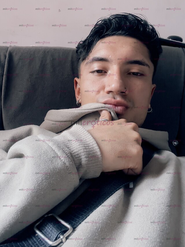 FOTOS DE FLACO ENCANTADOR ARRECHO VERGON CON SITIO VIP