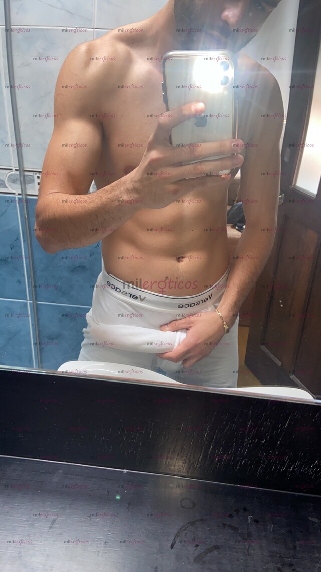 FOTOS DE HETERO CON MENTE ABIERTA. 1.81CM. ATLÉTICO, BARBADO, 27 AÑOS Y MUY PARCHADO