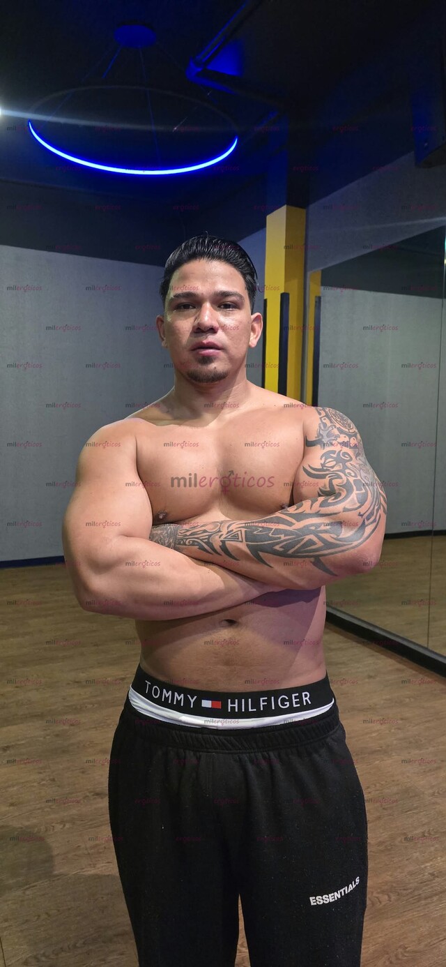 FOTOS DE MACHO ACTIVO DOMINANTE NUEVO EN LA CIUDAD CON APTO PRIVADO