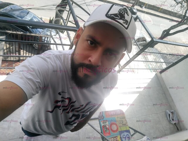 FOTOS DE HETERO 100% VELLUDO FETICHISTA Y COMPLACIENTE