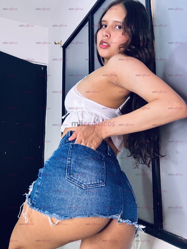 FOTOS DE SOY MEG TU PEQUEÑA , DULCE Y CALIENTE JOVENCITA