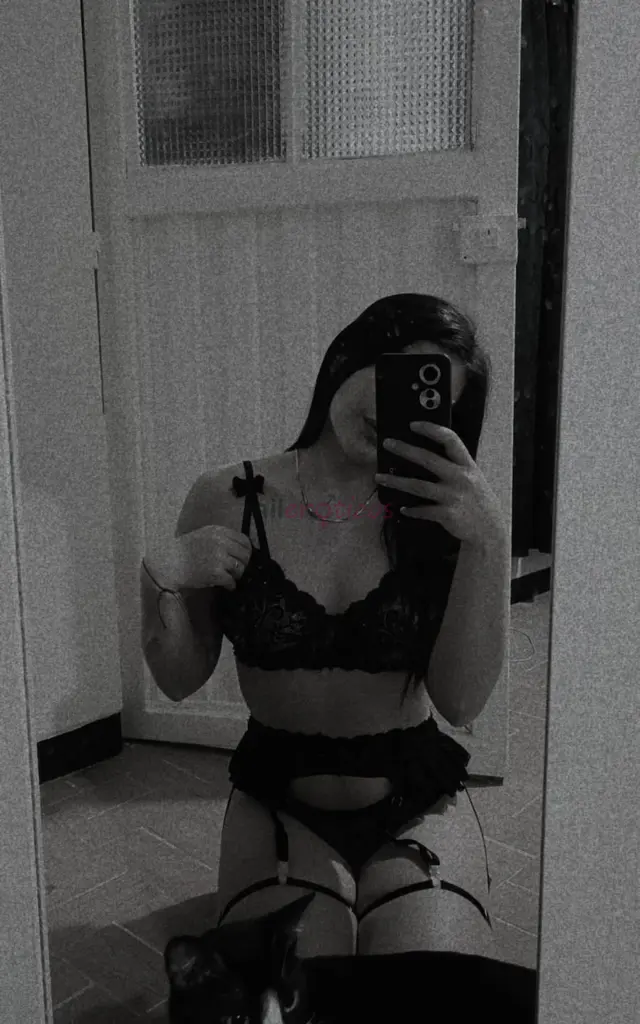 Es para mi un enorme placer tenerte aqui en mi perfil porque se que podras compartir conmigo momentos muy explicito sin filtros y sumamente increibles...
