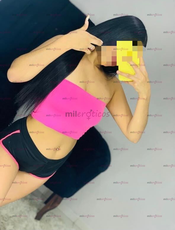 FOTOS DE KALESI, FLAQUITA PETIT, HERMOSA Y TU MEJOR AMANTE