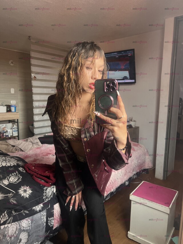 FOTOS DE FLACA TATUADA FEMENINA Y NUY COMPLACIENTE 24 7