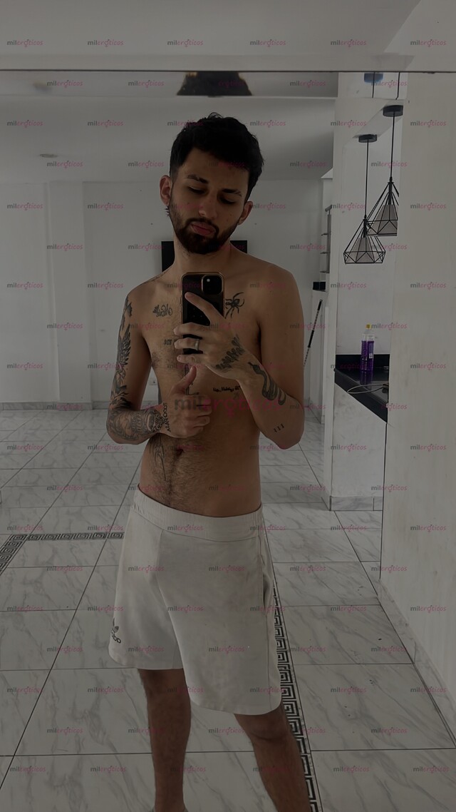 FOTOS DE CHICO SERIO Y COMPLACIENTE, DISPUESTO A COMPLACERTE EN EN TODO MOMENTO