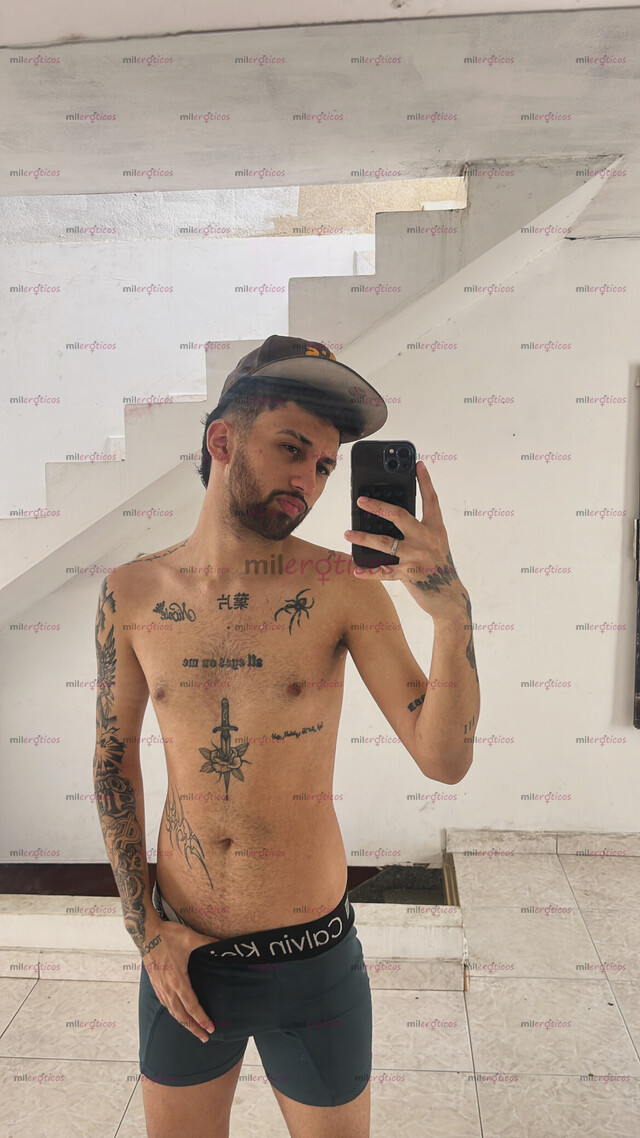 FOTOS DE CHICO SERIO Y COMPLACIENTE, DISPUESTO A COMPLACERTE EN EN TODO MOMENTO