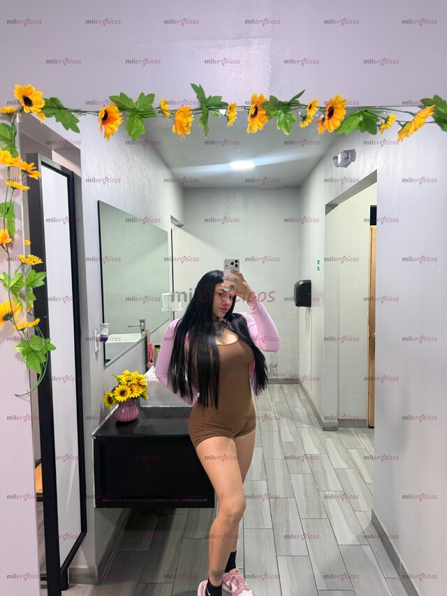 FOTOS DE HOLA PAPI VAMOS A A COGER SÚPER RICO PUTITA RICA Y MUY APRETADA