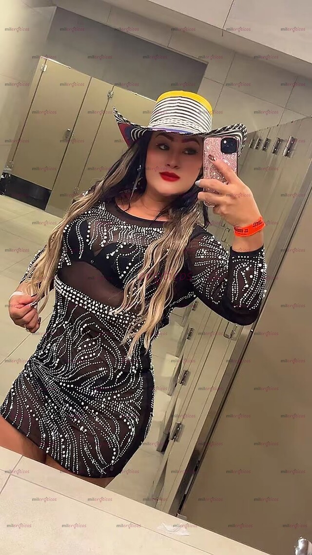 FOTOS DE HOLA AMOR SOY KARLA UNA COLOMBIANA HERMOSA CON UN ROSTRO ENCANTADOR.