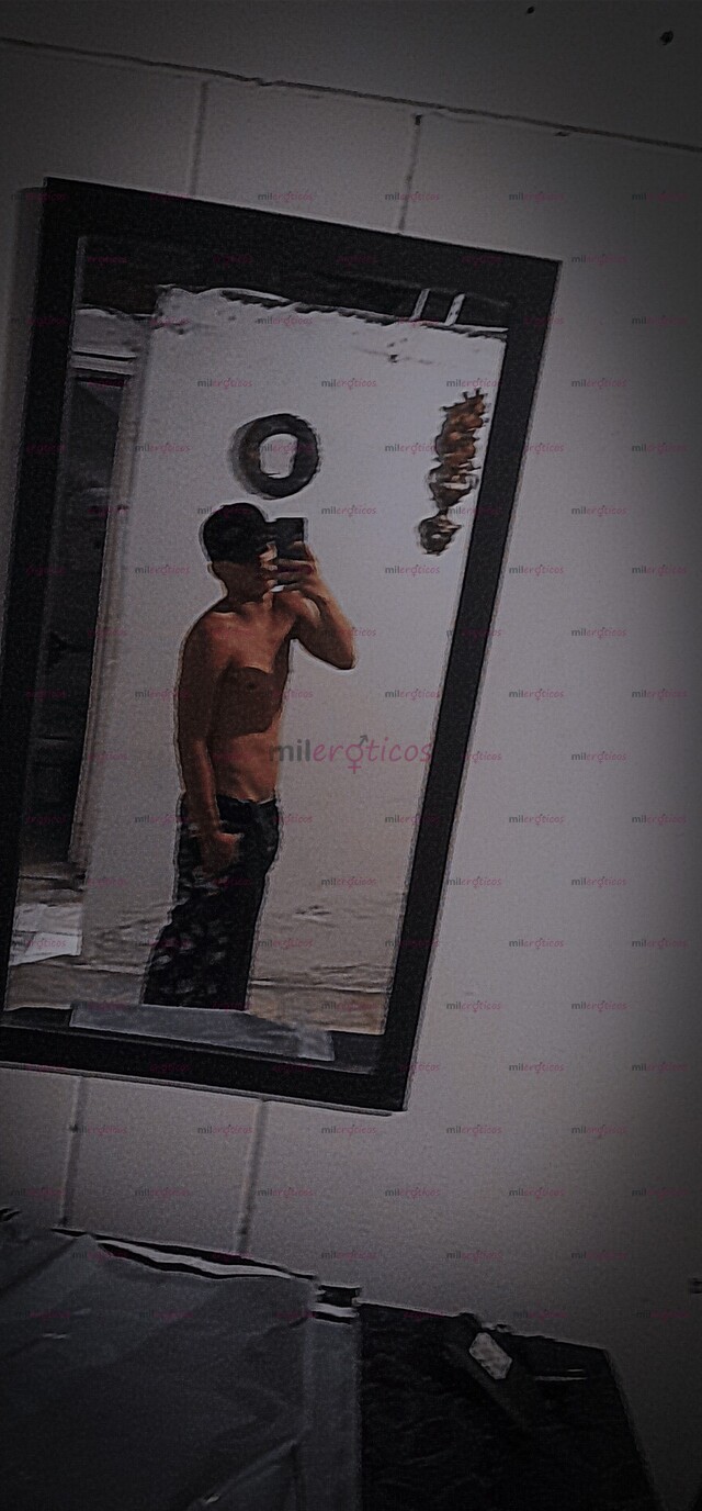 FOTOS DE LINDO FLACO VERGON Y LECHUDO CALIENTE Y MUY ESTROBERTIDO