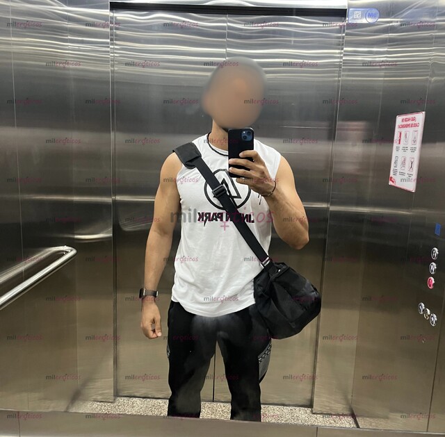 FOTOS DE CHICO FITNESS DOTADO SOLO PARA MUJERES DE BUENOS GUSTOS