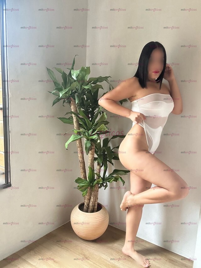 FOTOS DE SAMI HERMOSA MAMASITA PAISA CON UNA CARA HERMOSA ,NALGONA