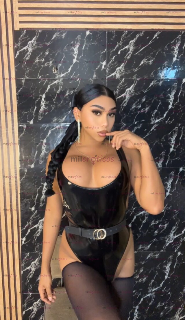 FOTOS DE DISFRUTA DE MI RIATA NEGRA LLENA DE LECHE PARA TI PAPI TE ROMPO O ME ROMPES RICO