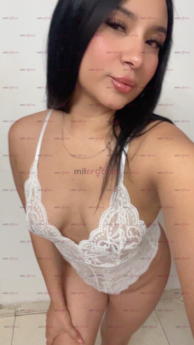 FOTOS DE MÍA, LINDA CHICA COMPLACIENTE DISPUESTA A TODO