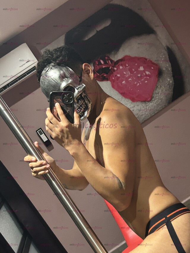 FOTOS DE ANGEL BON TWINK ABIERTO A NUEVAS EXPERIENCIAS Y A TODO TIPO DE FANTASÍAS
