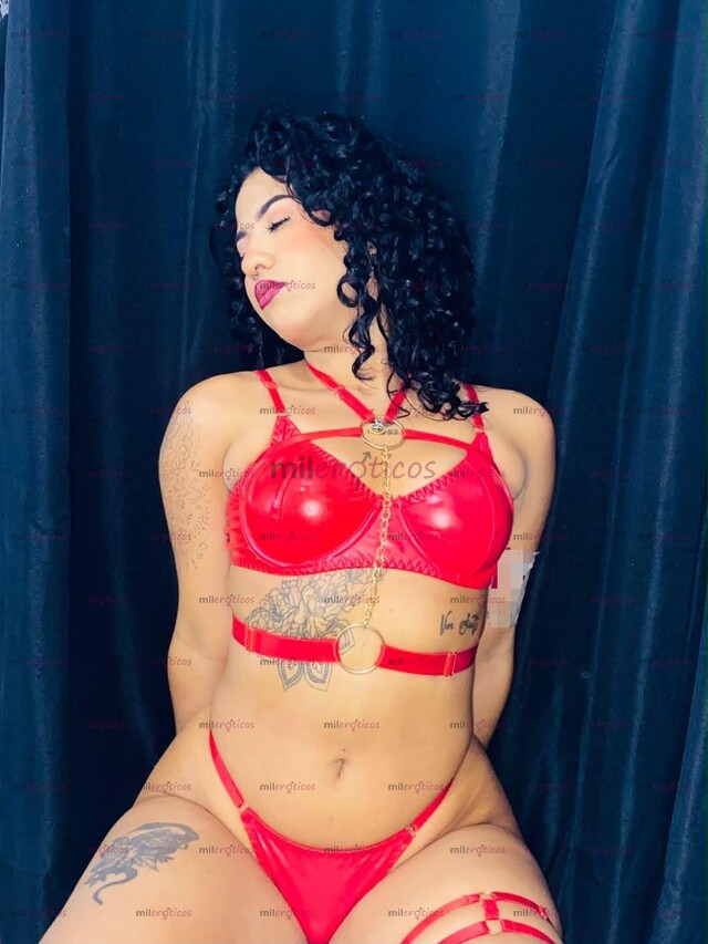 FOTOS DE DESEO ELEGANCIA Y UN TOQUE DE DOMINACIÓN VEN QUE ESTOY SÚPER CALIENTE
