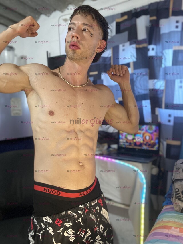 FOTOS DE JOVEN MASCULINO ATLÉTICO Y CALIENTE MANDA DM PARA MÁS INFO