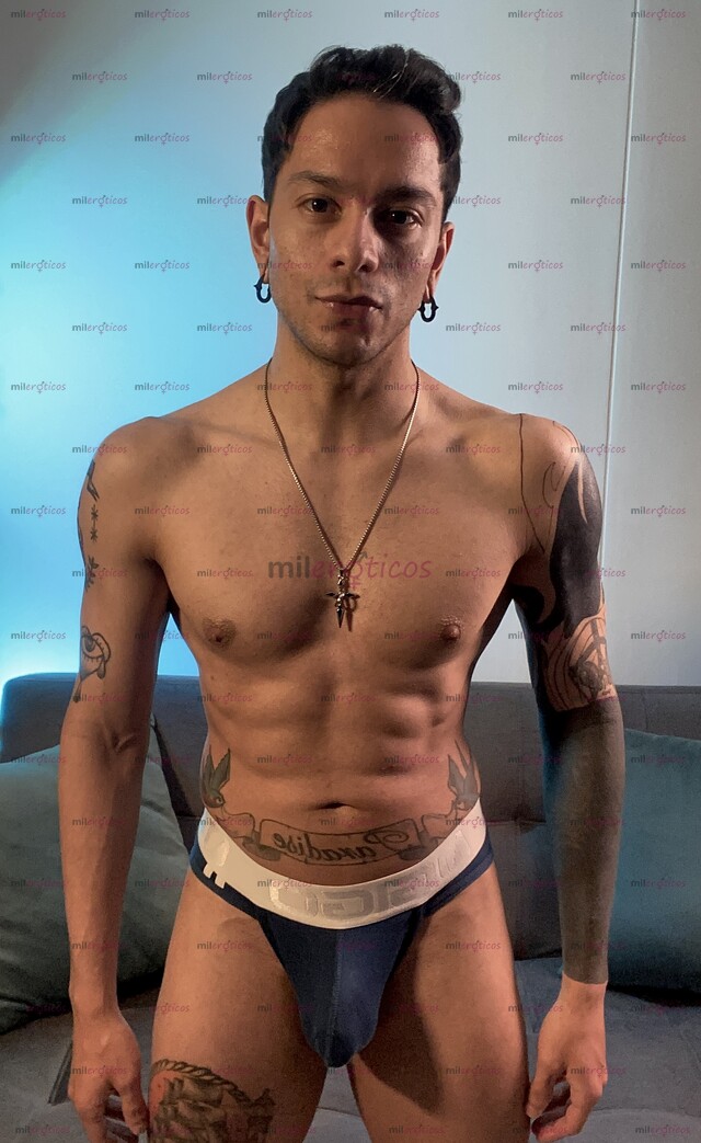 FOTOS DE TWINK MORBOSO APASIONADO CON GANAS DE COMPLACERTE