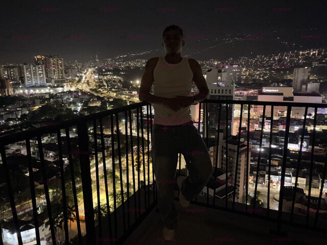 FOTOS DE MORENO SANTANDEREANO VERGON LECHERO EN TU CIUDAD