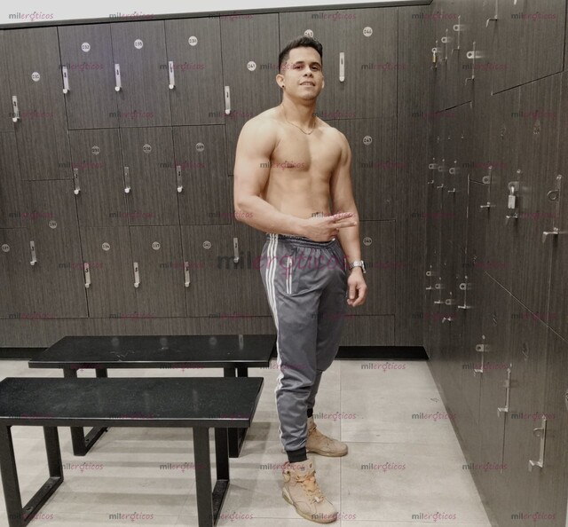 FOTOS DE ÚLTIMO DÍA VENEZOLANO DISPUESTO A DARTE VERGA