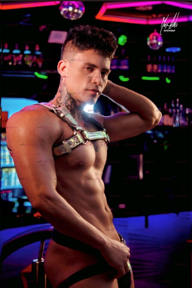 FOTOS DE SOY DARWIN CHICO ATRACTIVO DE BUEN CUERPO Y ACTITUD CHICO VERSÁTIL ACTIVO