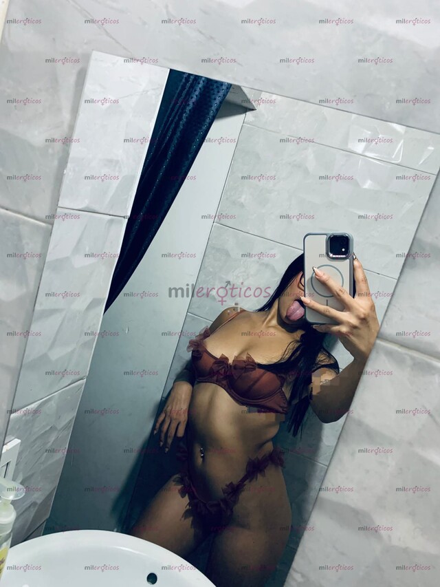 FOTOS DE HOLA AMORES LINDOS SOY KARLA UNA CHICA EXÓTICA ESPONTÁNEA DIVERTIDA SABROSA