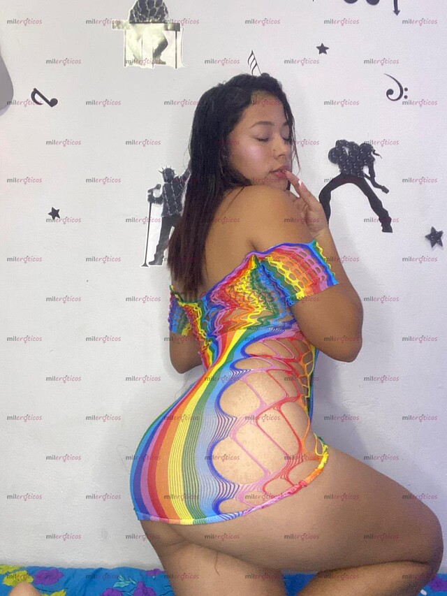FOTOS DE SOY PURA VIBRA CHÉVERE, NATURAL NALGAS NATURAL, TENGO 18 AÑOS COLOMBIANA