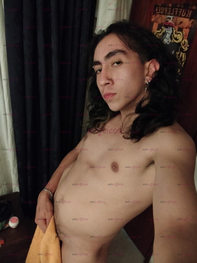 FOTOS DE CHICO UNIVERSITARIO RESERVADO. ARRECHO Y COMPLACIENTE EN MANIZALES.