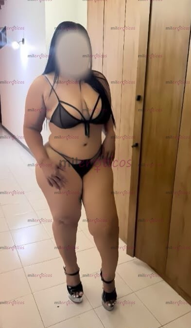 FOTOS DE LA PAISA DE CURVAS GIGANTES YA ESTA EN BOGOTÁ,