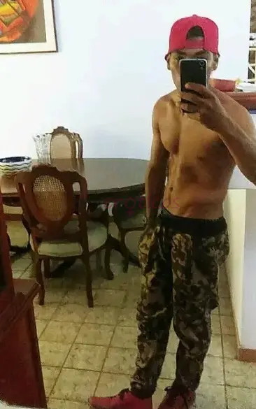 Hombre activo soy super agradable me gusta el sexo intenso soy de mente abierta mi verga es grande y gruesa te encargo mucho el higene para que todo s...