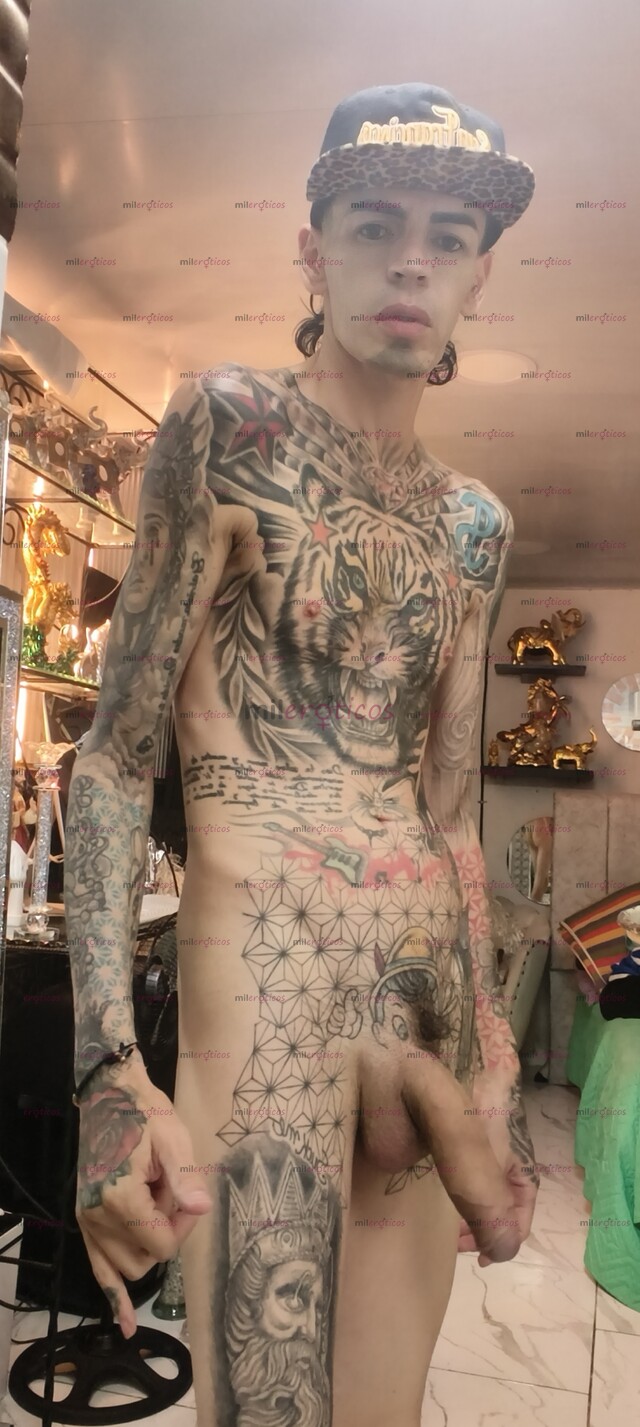 FOTOS DE FLACO ACTIVO TATUADO MORBOSO SEXUAL CON SITIO