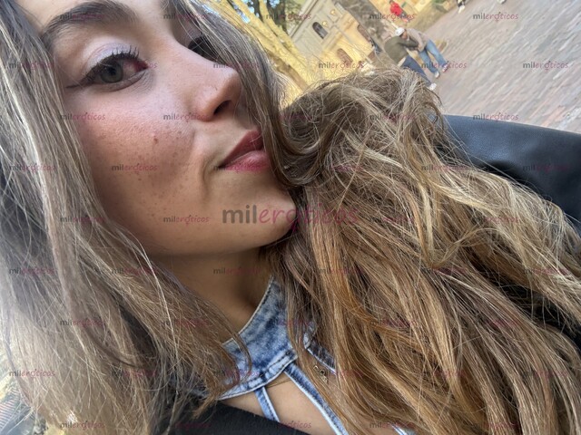 FOTOS DE ANGIE LINDA MONA SANTANDEREANA DISPUESTA A COMPLACERTE