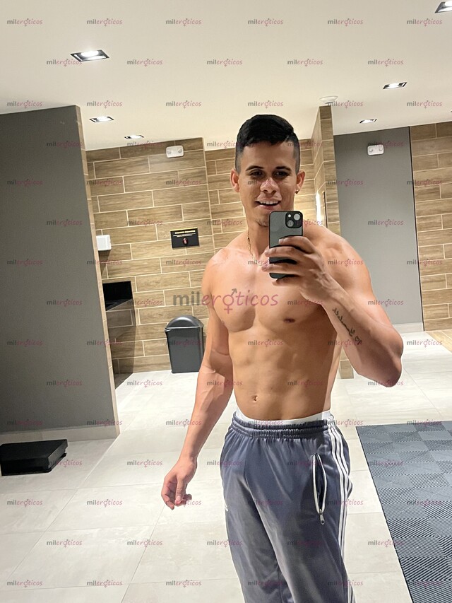 FOTOS DE ÚLTIMO DÍA VENEZOLANO CON BUENA VERGA TE ESPERO