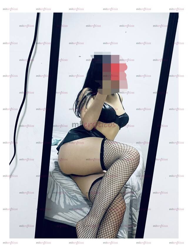 FOTOS DE APRETADITA Y COMPLACIENTE, JOVENCITA DE 18 AÑOS